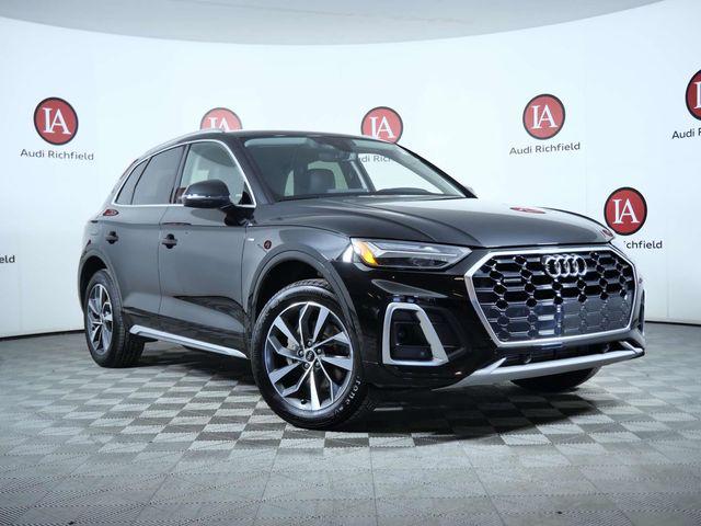 2023 Audi Q5 45 Premium's photo
