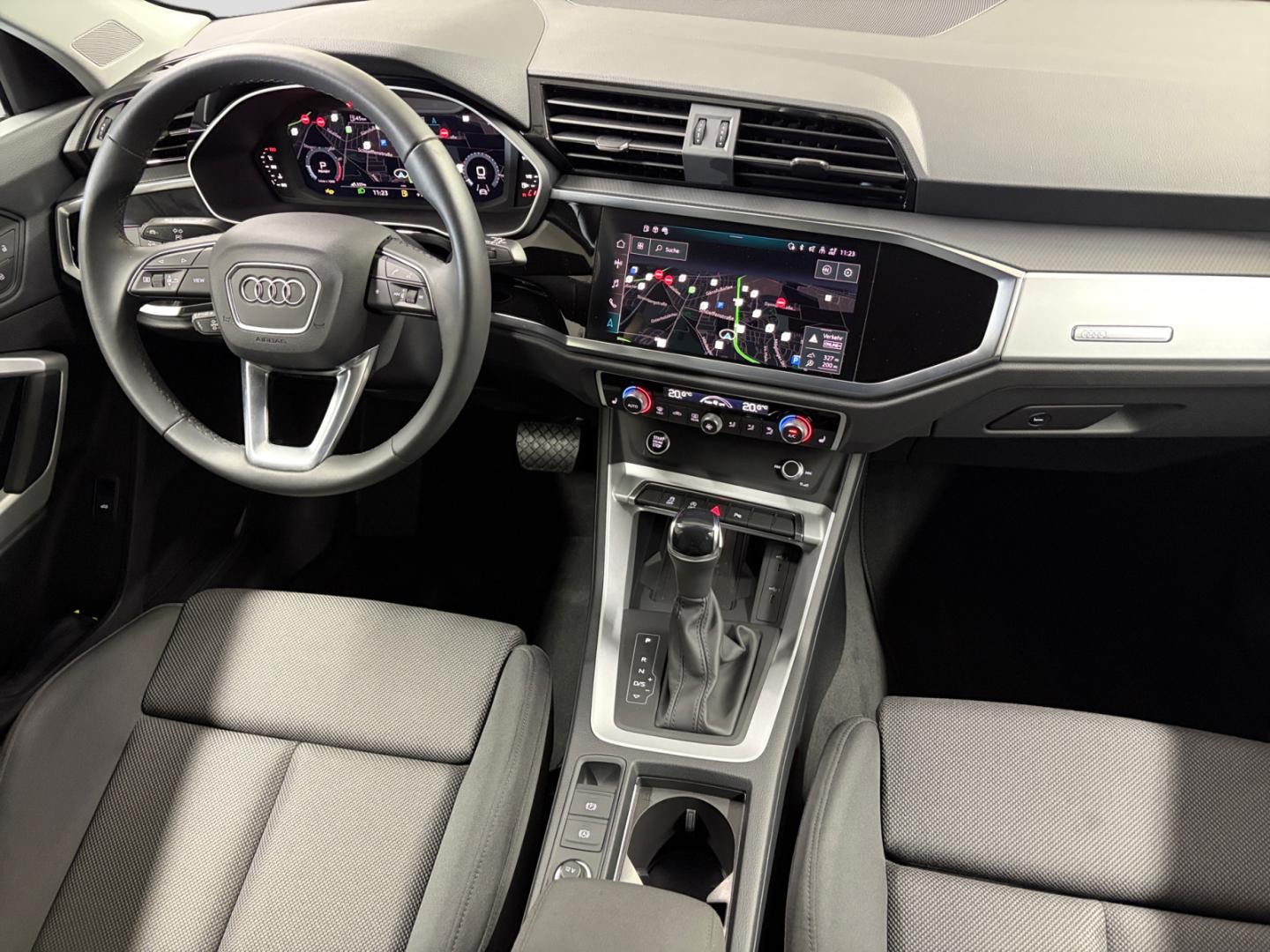 Bild über Audi Q3 TFSI 110 kW S tronic - für weitere Informationen kontaktieren Sie den Audi Partner