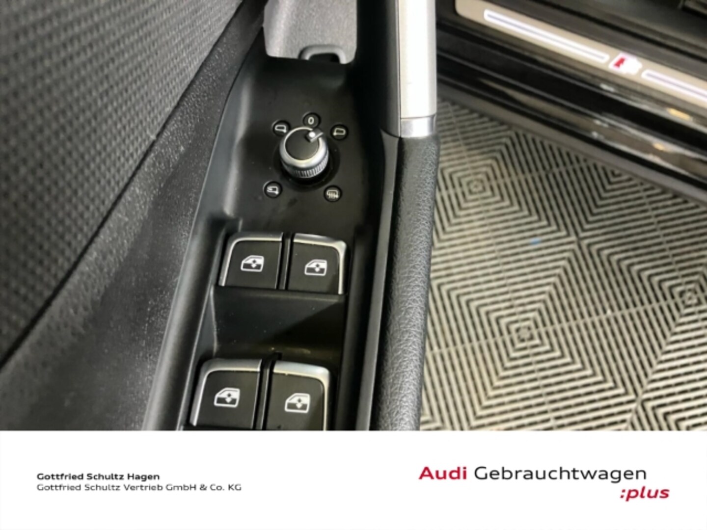 Bild über Audi Q2 S line 30 TFSI Schaltgetriebe - für weitere Informationen kontaktieren Sie den Audi Partner