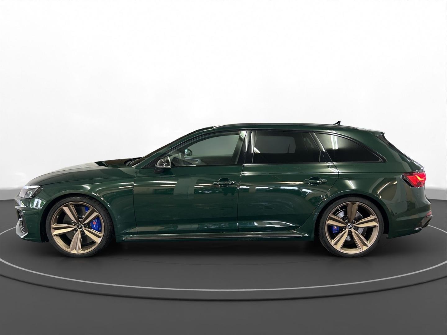 Image about Audi RS 4 Avant TFSI quattro tiptronic