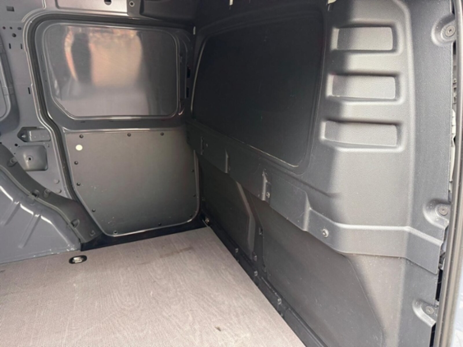 Volkswagen Caddy Cargo – Bild 10