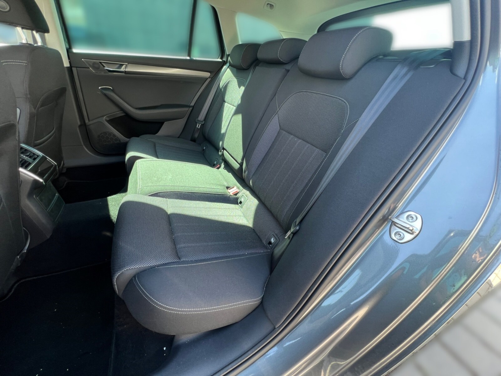 Škoda Superb Combi – Bild 9