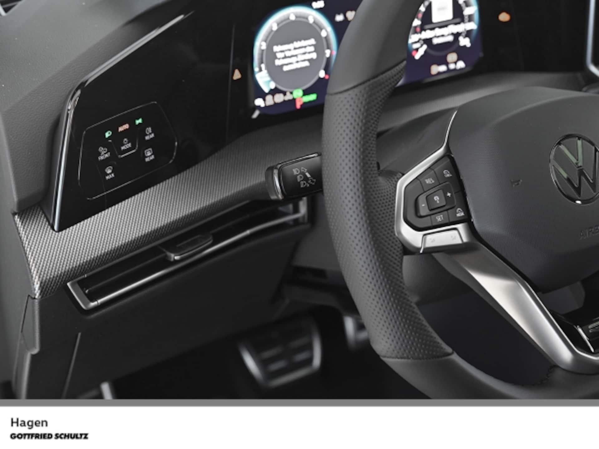 Volkswagen Golf R-Line