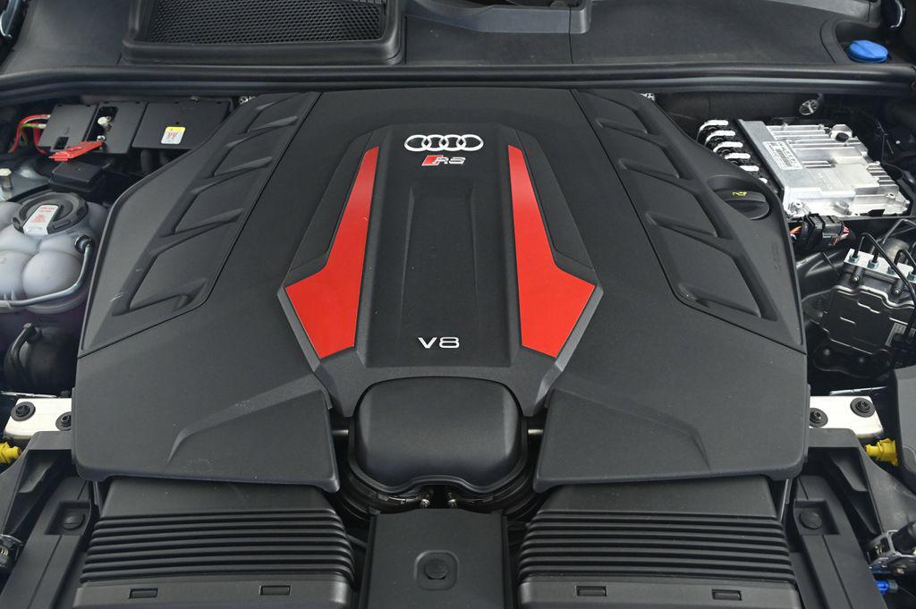 2025 Audi RS Q8 Base - Photo 27