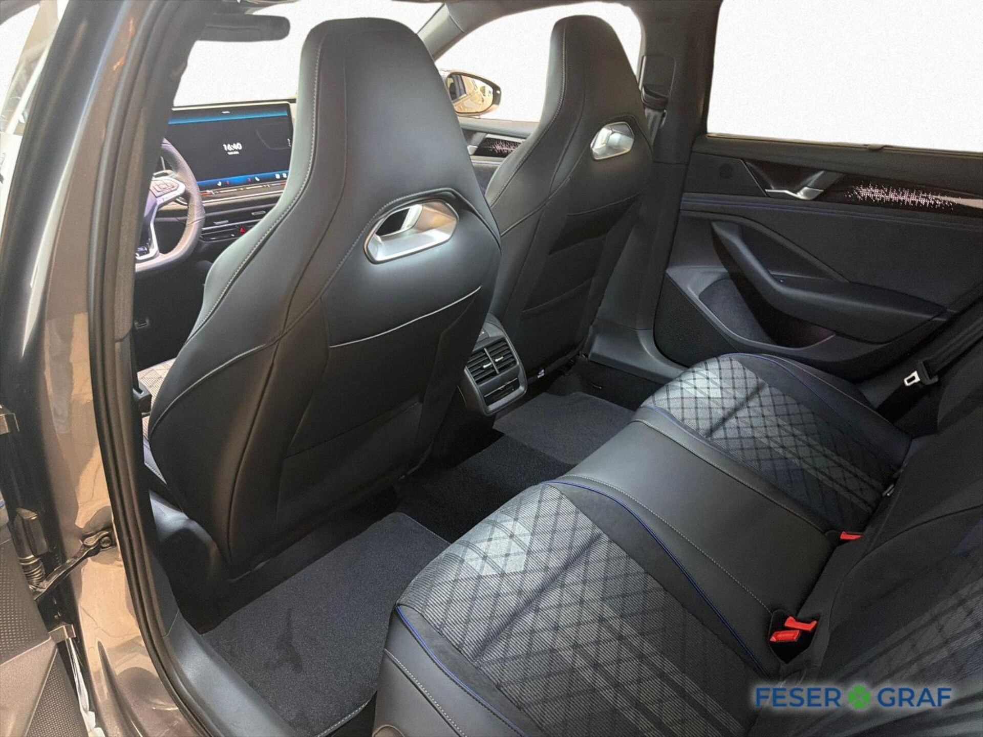 Volkswagen Passat R-Line