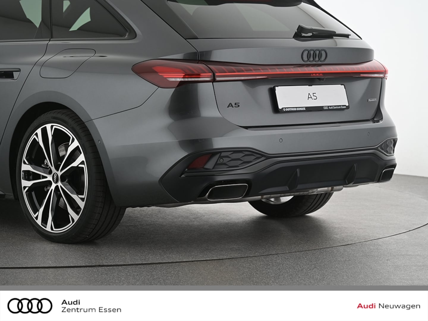 Bild über Audi A5 Avant e-hybrid e-hybrid quattro 220 kW S tronic - für weitere Informationen kontaktieren Sie den Audi Partner