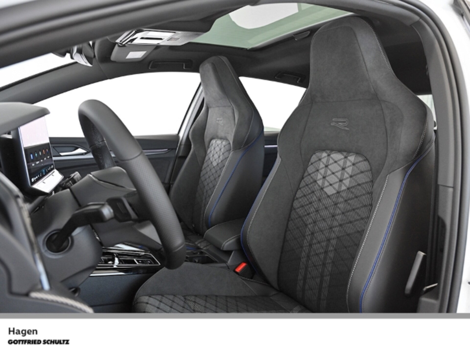 Volkswagen Golf R-Line