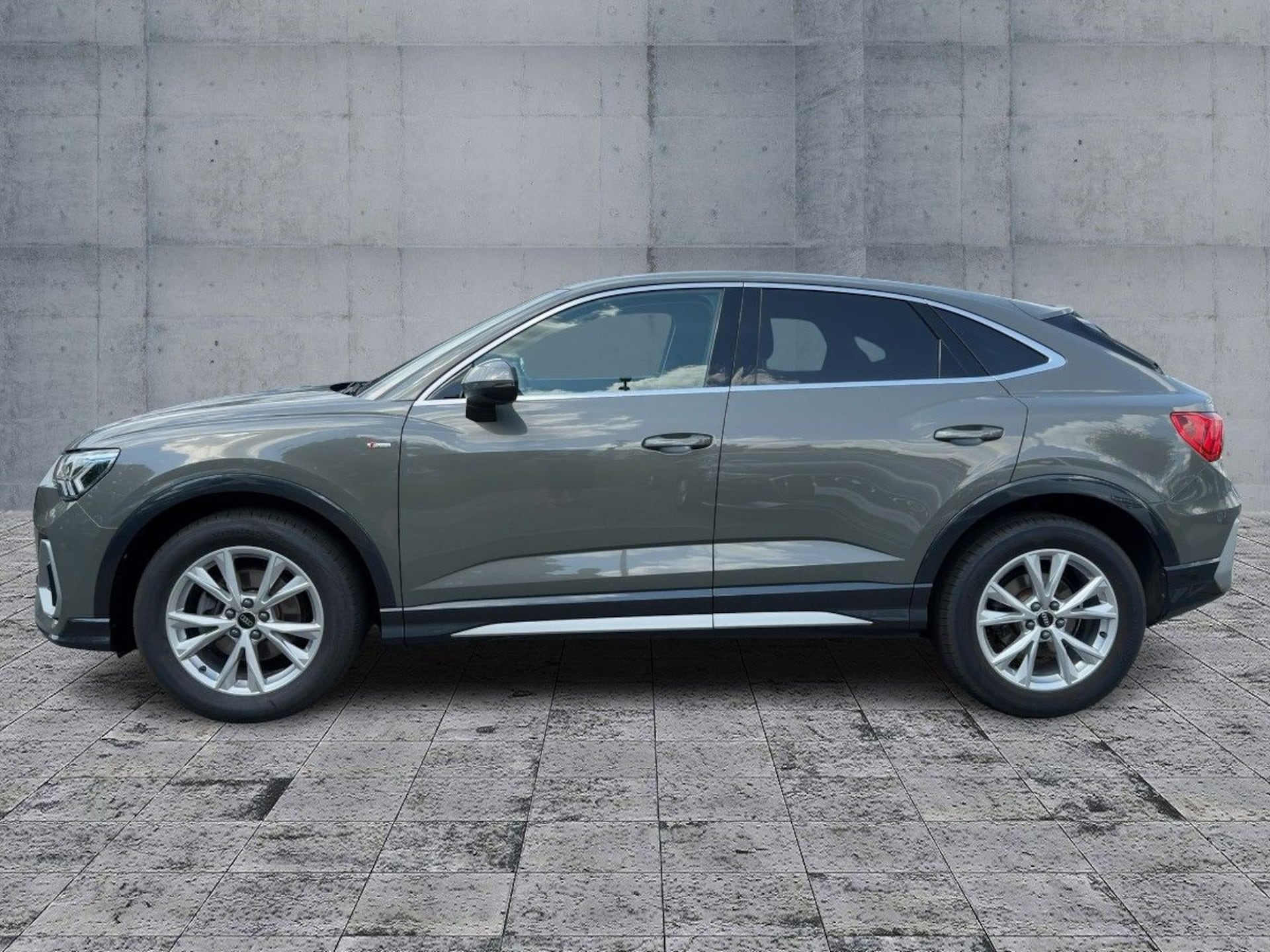 Audi Q3 Sportback S line