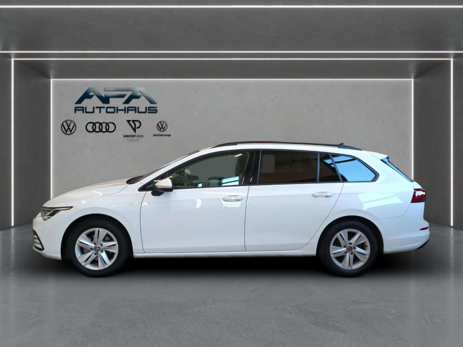 Volkswagen Golf Variant Life