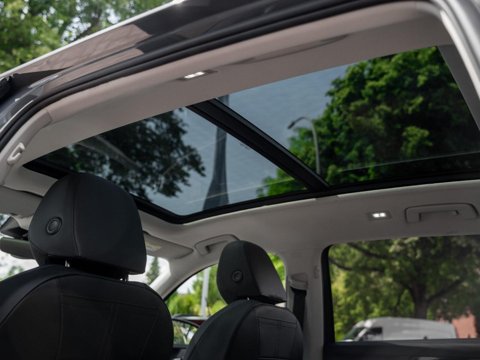 Volkswagen Tiguan – Bild 12