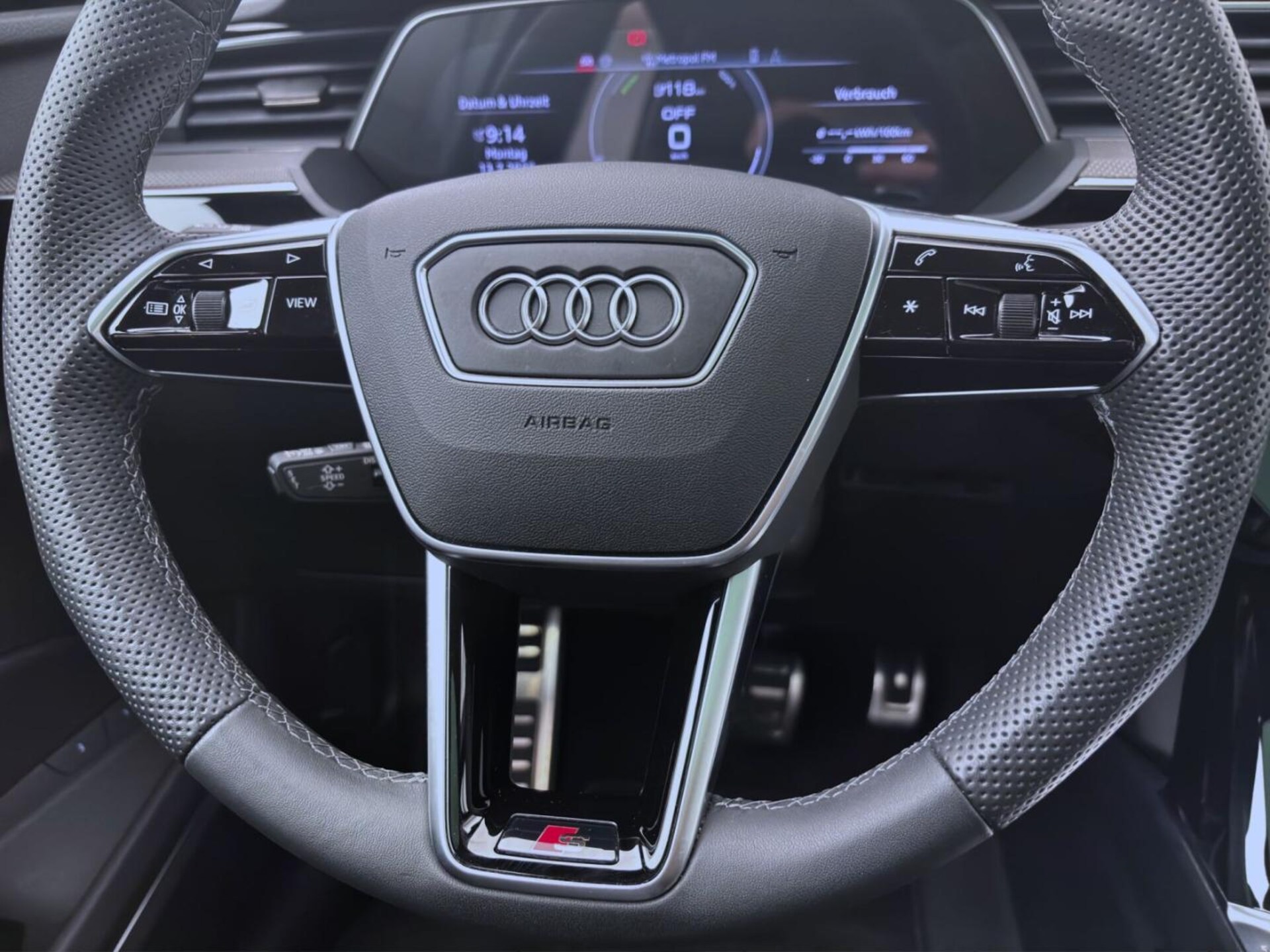 Audi Q8 e-tron S line