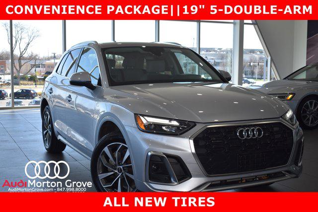 2022 Audi Q5 45 Premium's photo