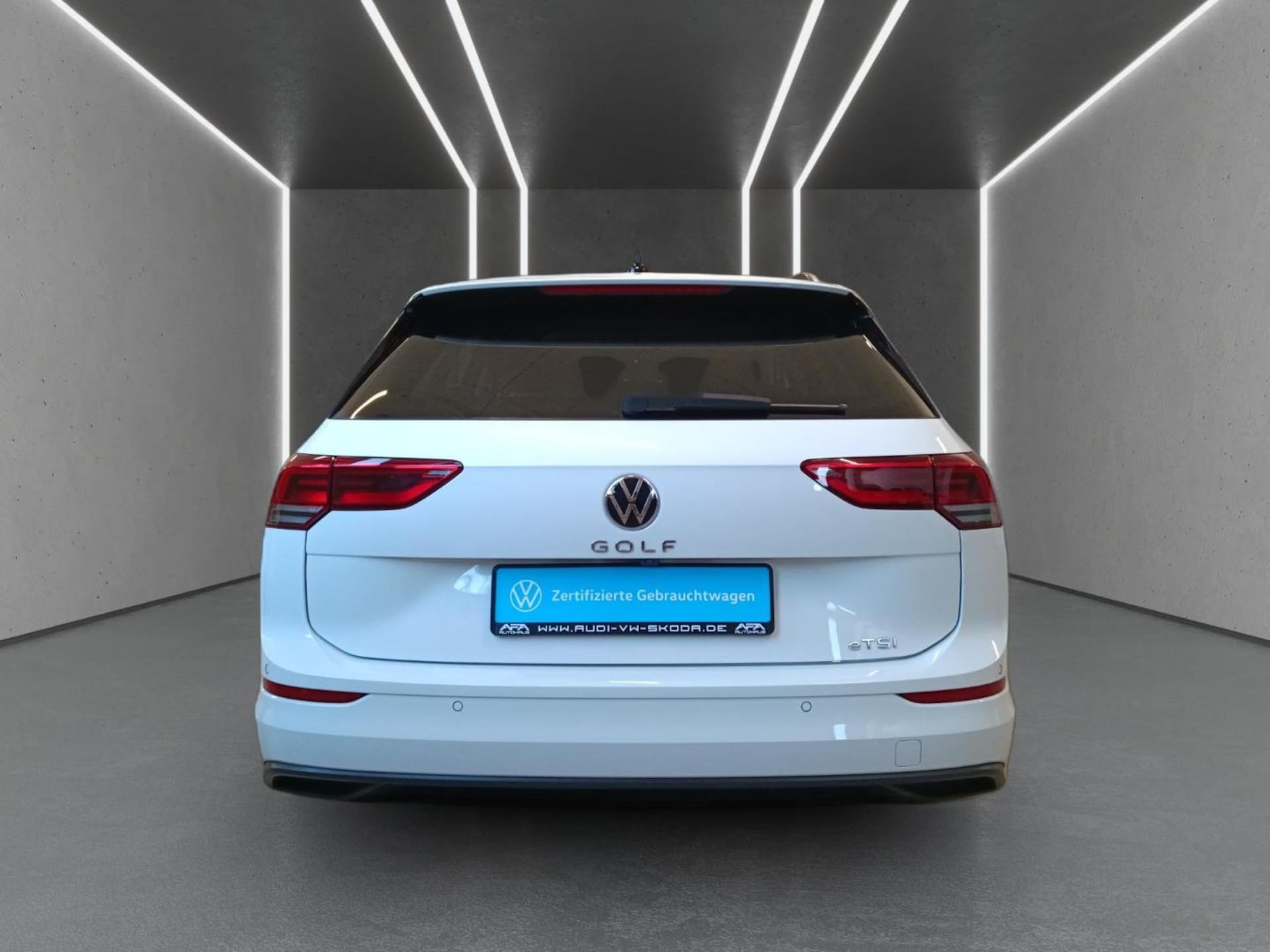 Volkswagen Golf Variant Life