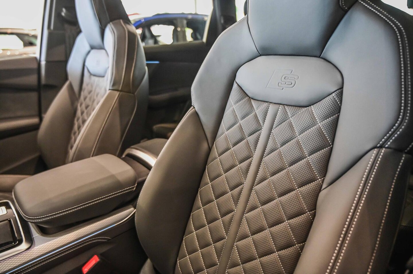 Image about Audi SQ7 TFSI quattro tiptronic