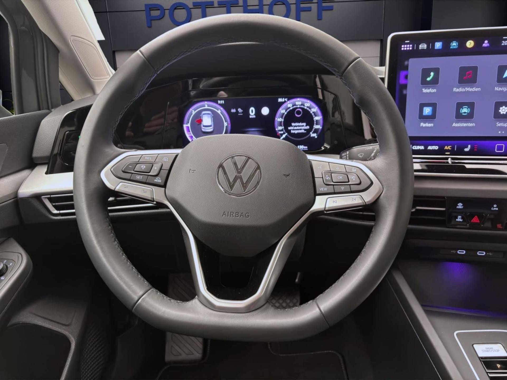 Volkswagen Golf Life