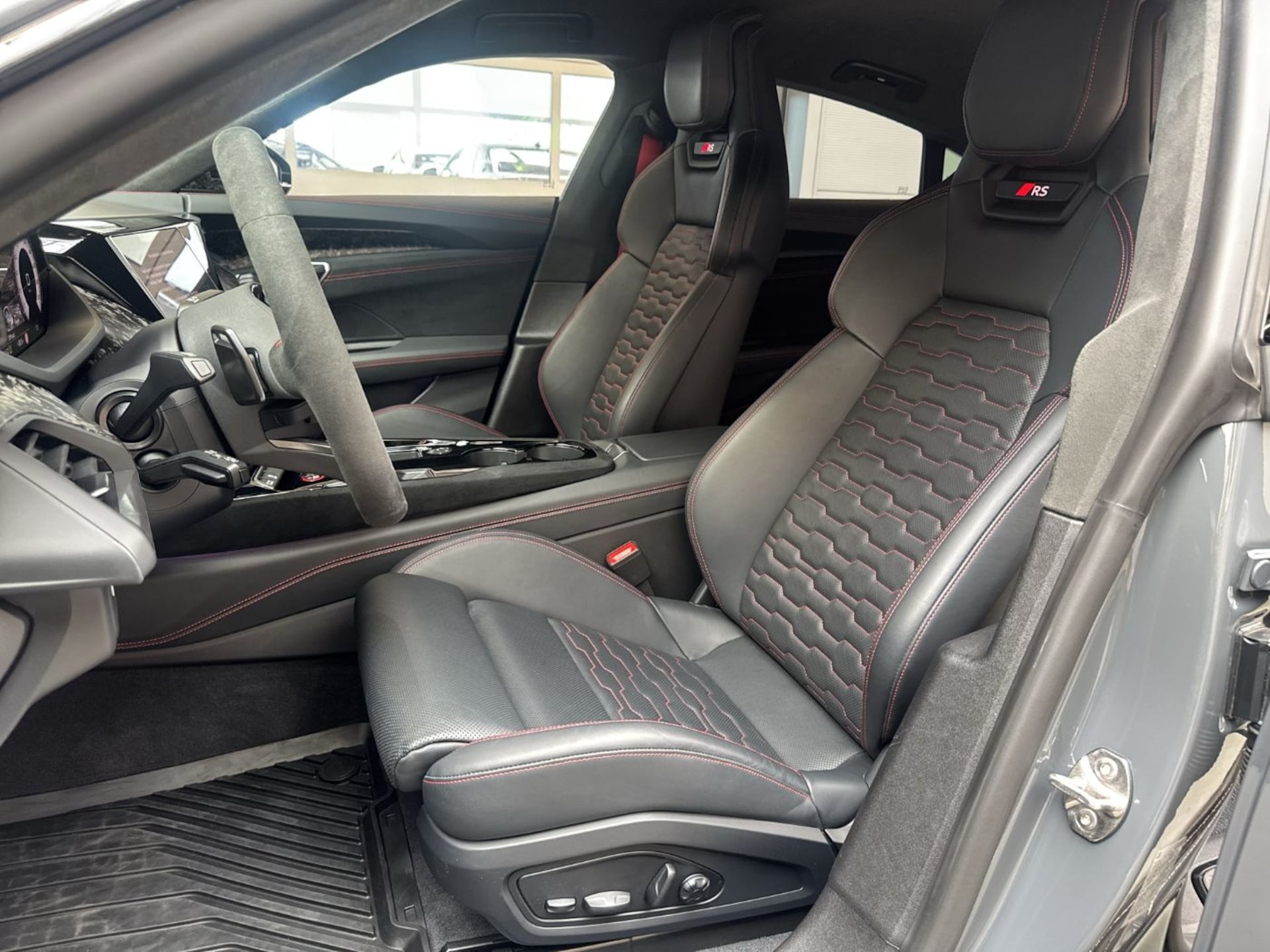 Audi RS e-tron GT performance