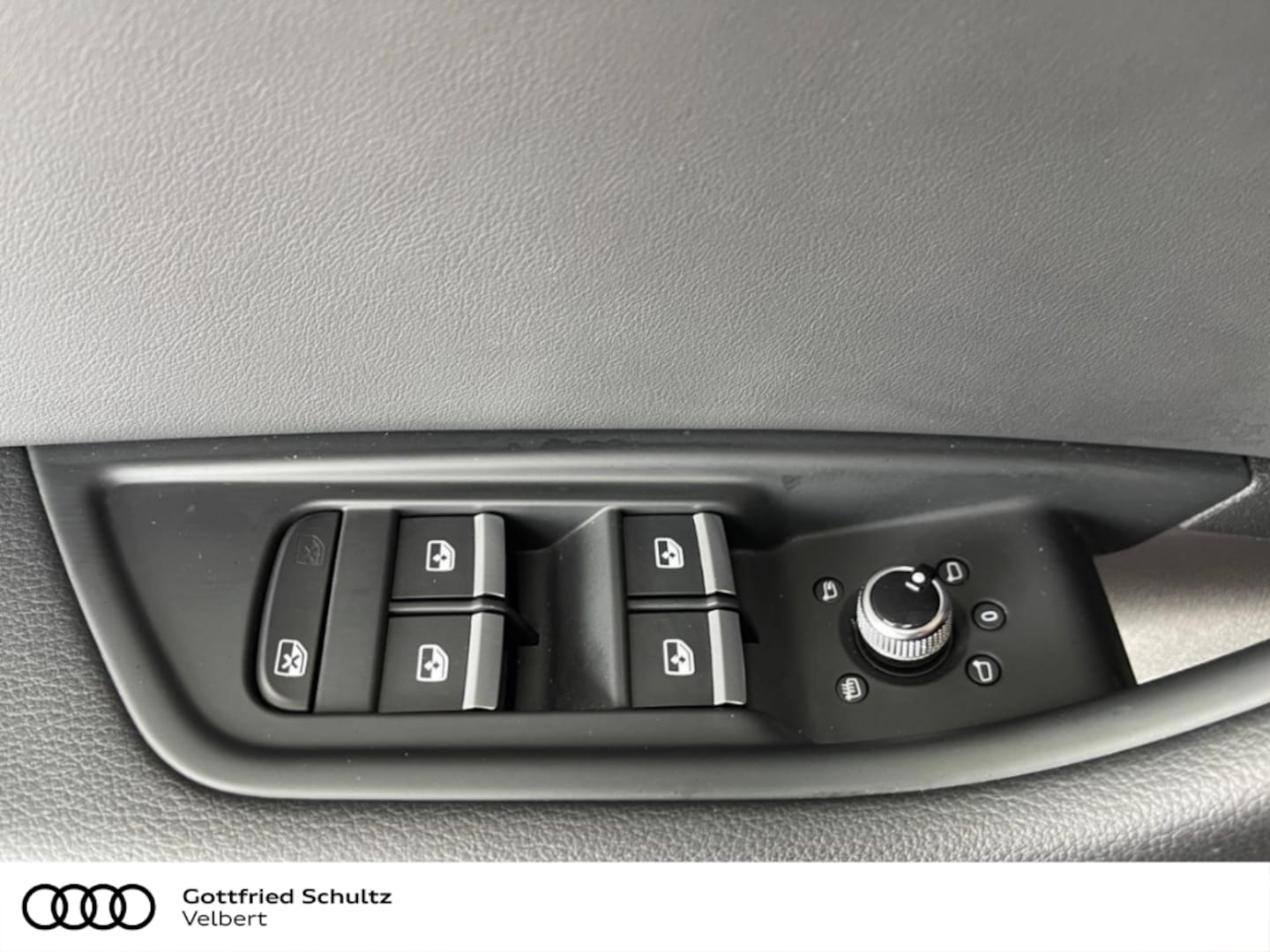 Bild über Audi A4 Avant S line 40 TFSI S tronic - für weitere Informationen kontaktieren Sie den Audi Partner
