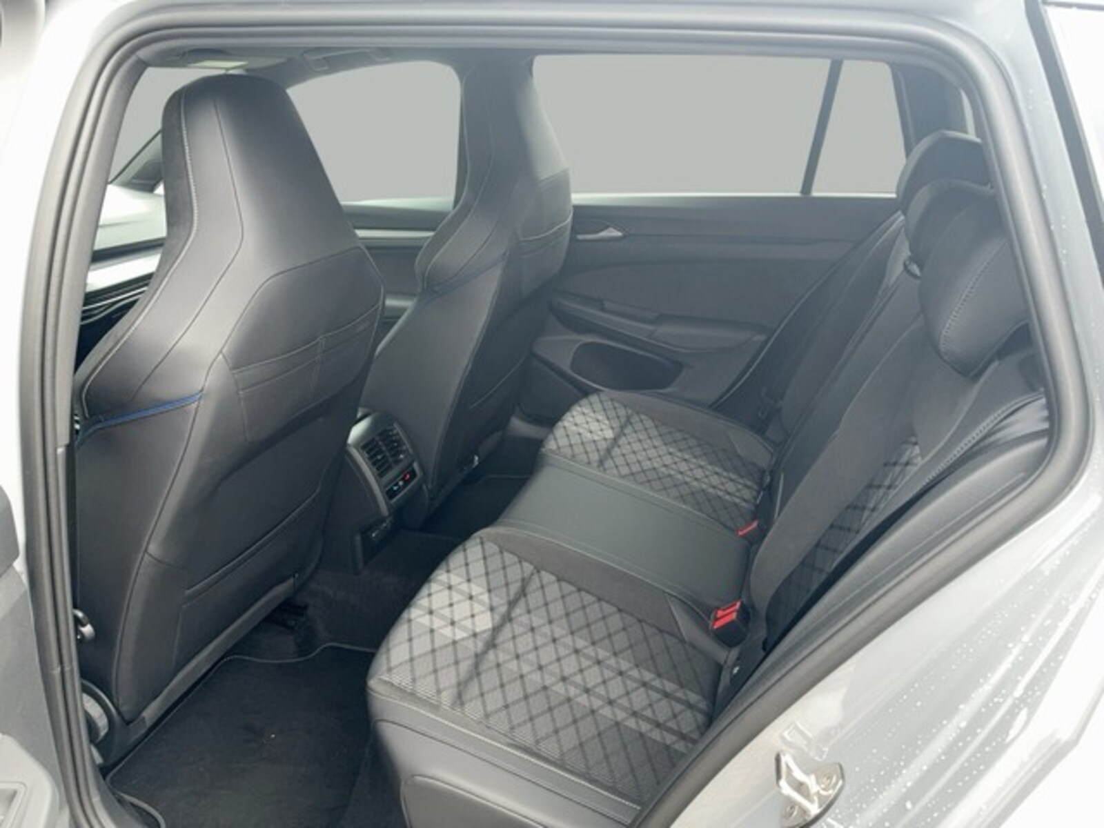 Volkswagen Golf Variant – Bild 11