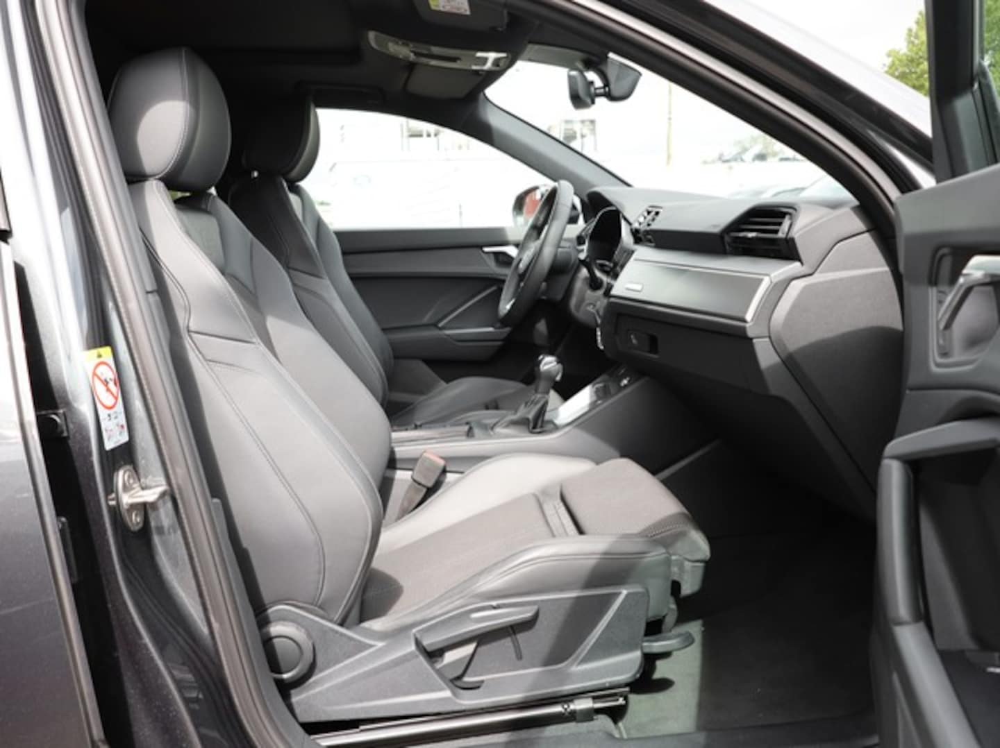 Bild über Audi Q3 Sportback S line 35 TFSI S tronic - für weitere Informationen kontaktieren Sie den Audi Partner
