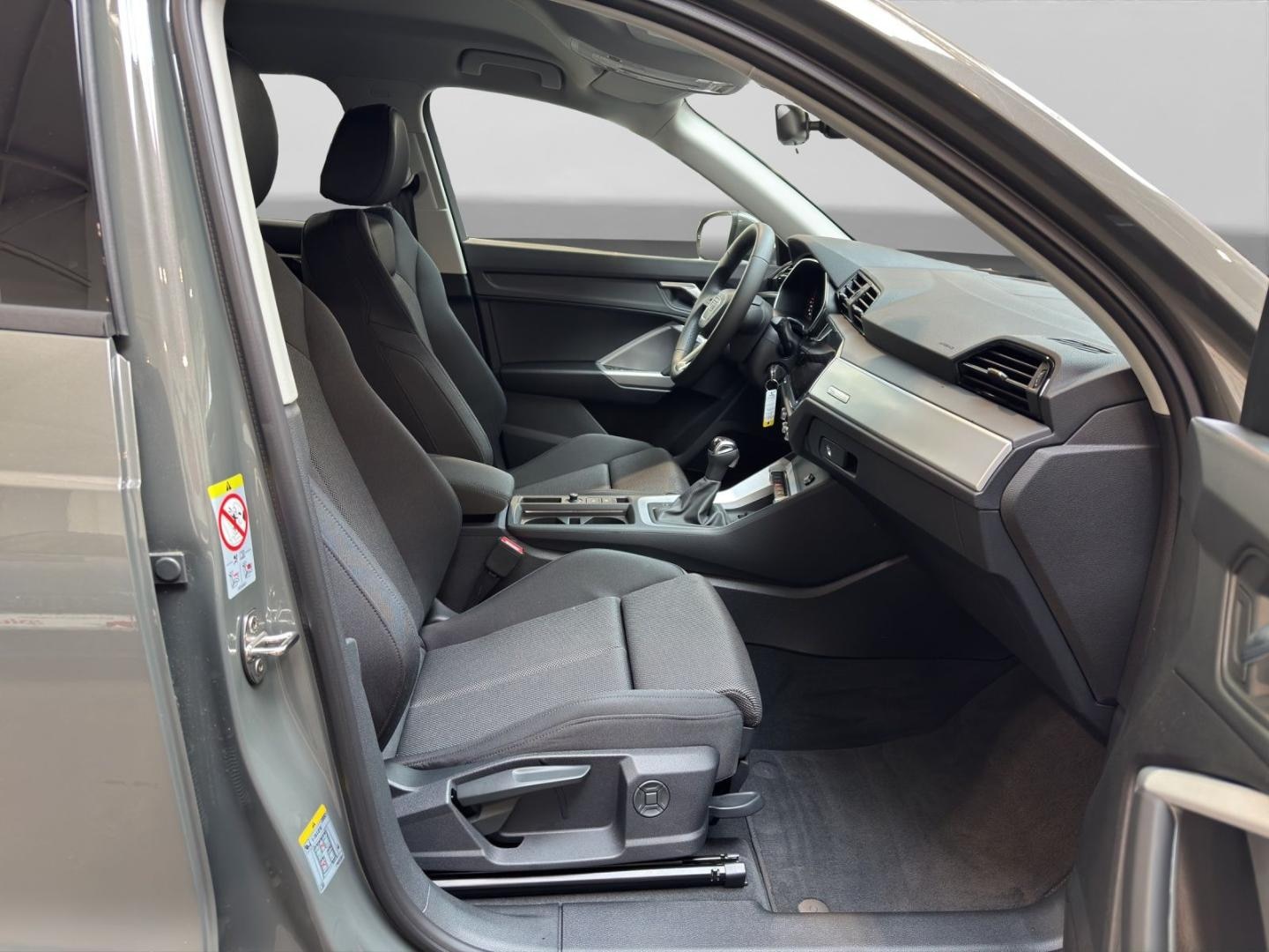 Bild über Audi Q3 35 TDI S tronic - für weitere Informationen kontaktieren Sie den Audi Partner