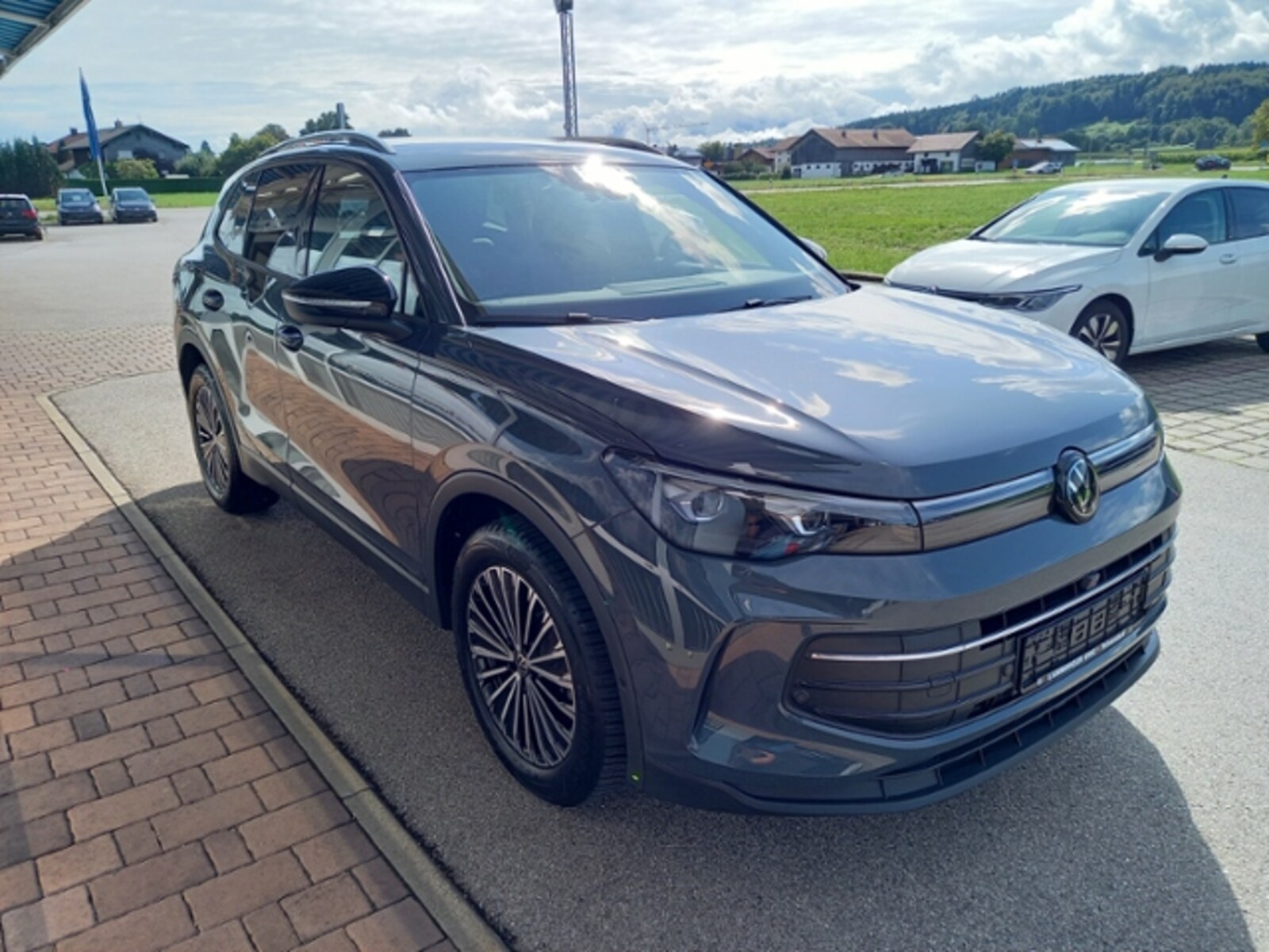 Volkswagen Tiguan – Bild 3