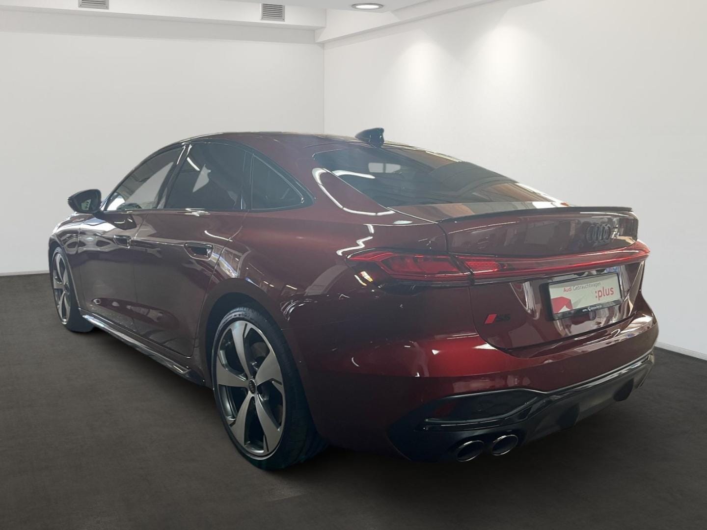 Bild über Audi S5 Limousine TFSI 270 kW S tronic - für weitere Informationen kontaktieren Sie den Audi Partner