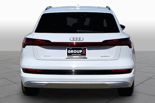 2022 Audi e-tron