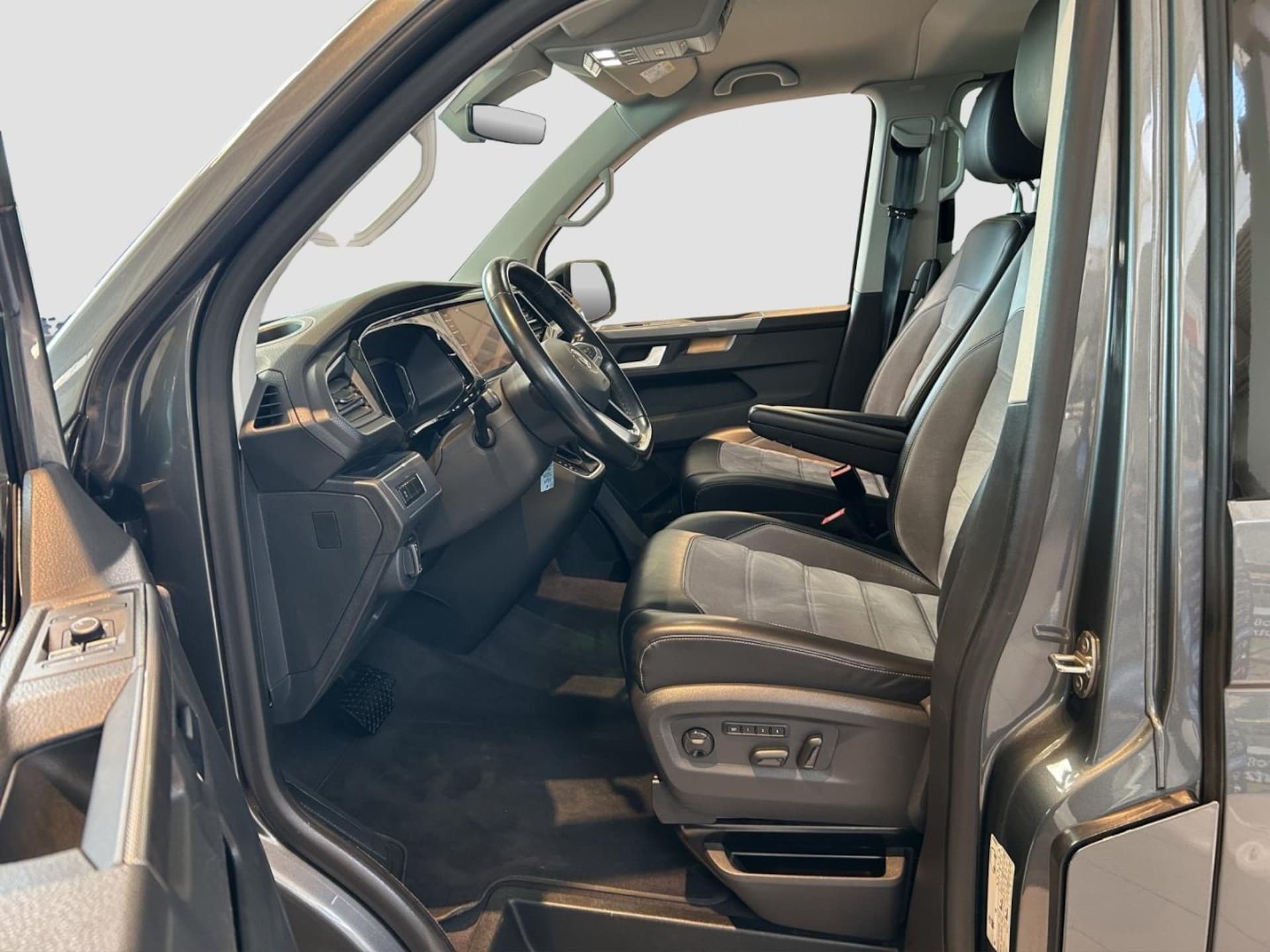 Volkswagen T6.1 Multivan Highline