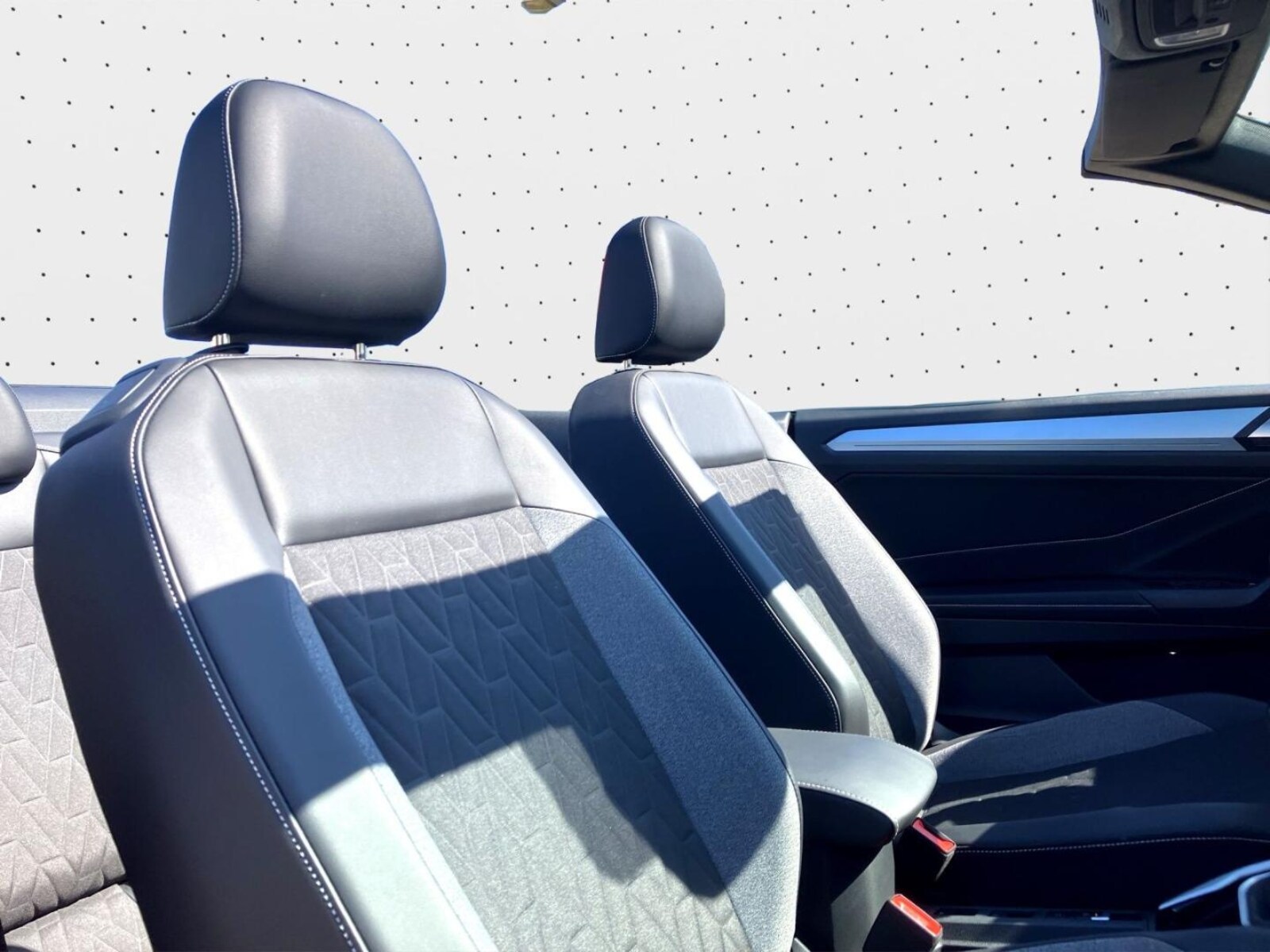 Volkswagen T-Roc Cabriolet – Bild 10