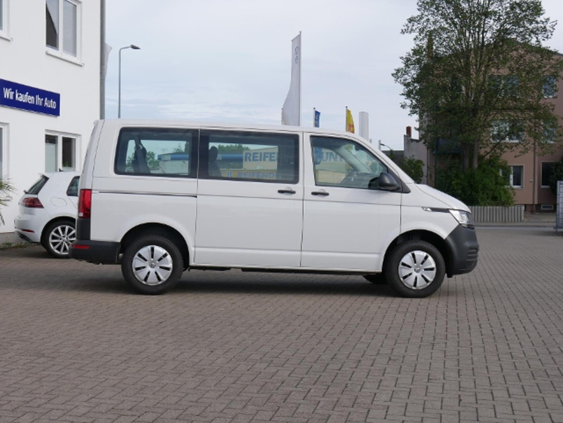 Volkswagen T6.1 Transporter Kombi kurzer Radstand