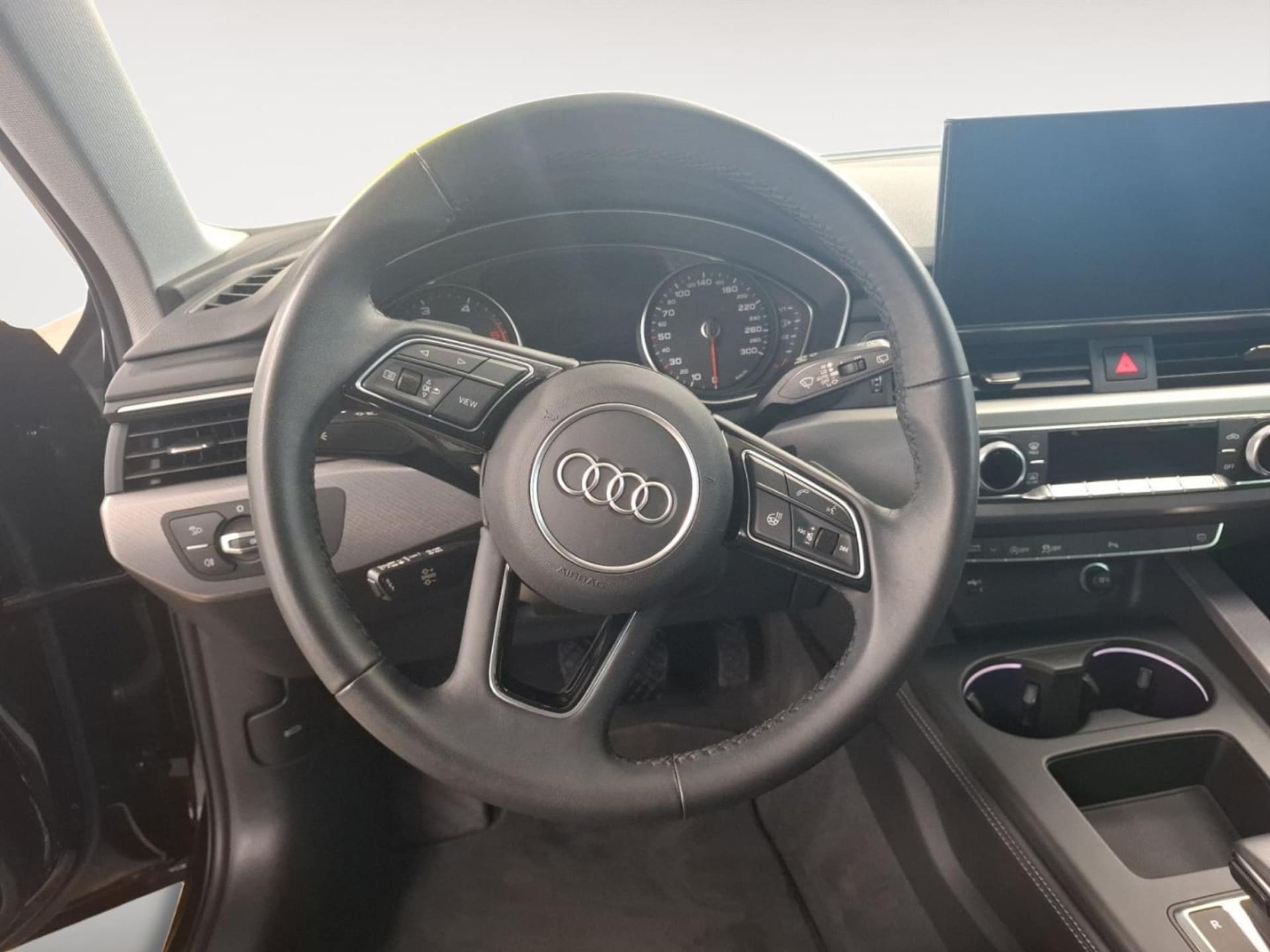 Audi A4 Avant S line