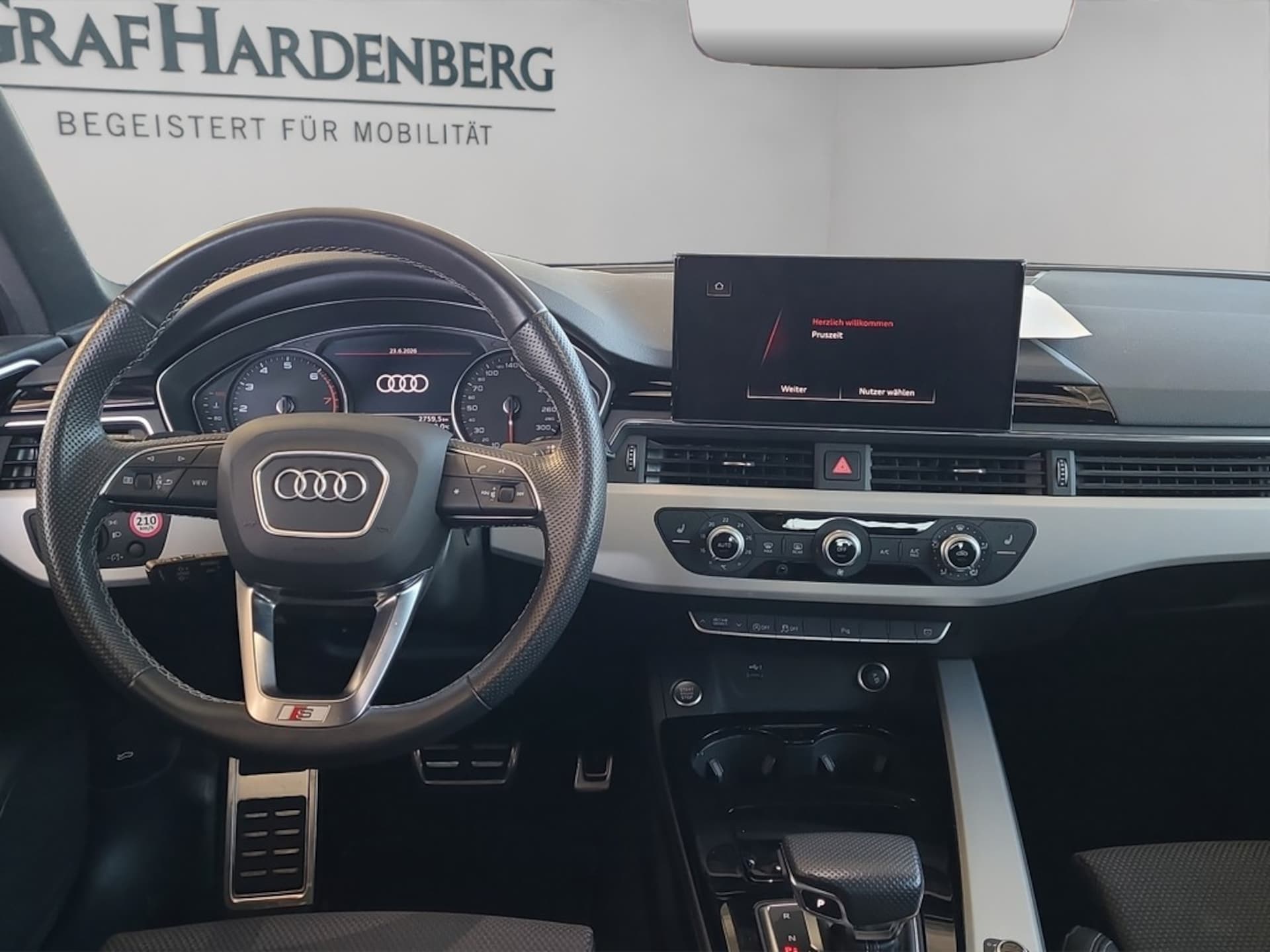 Audi A4 Avant S line