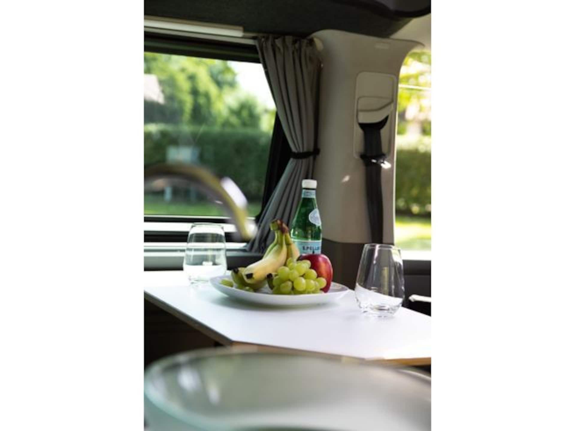 Volkswagen T6.1 Transporter Kombi langer Radstand