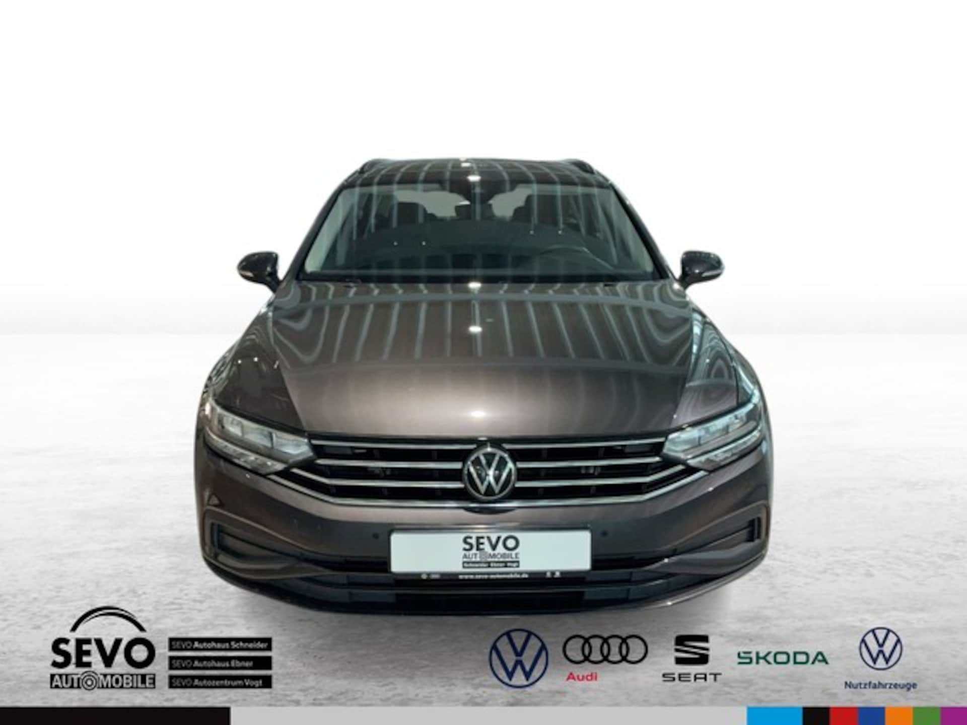 Volkswagen Passat Variant Basis-Modell