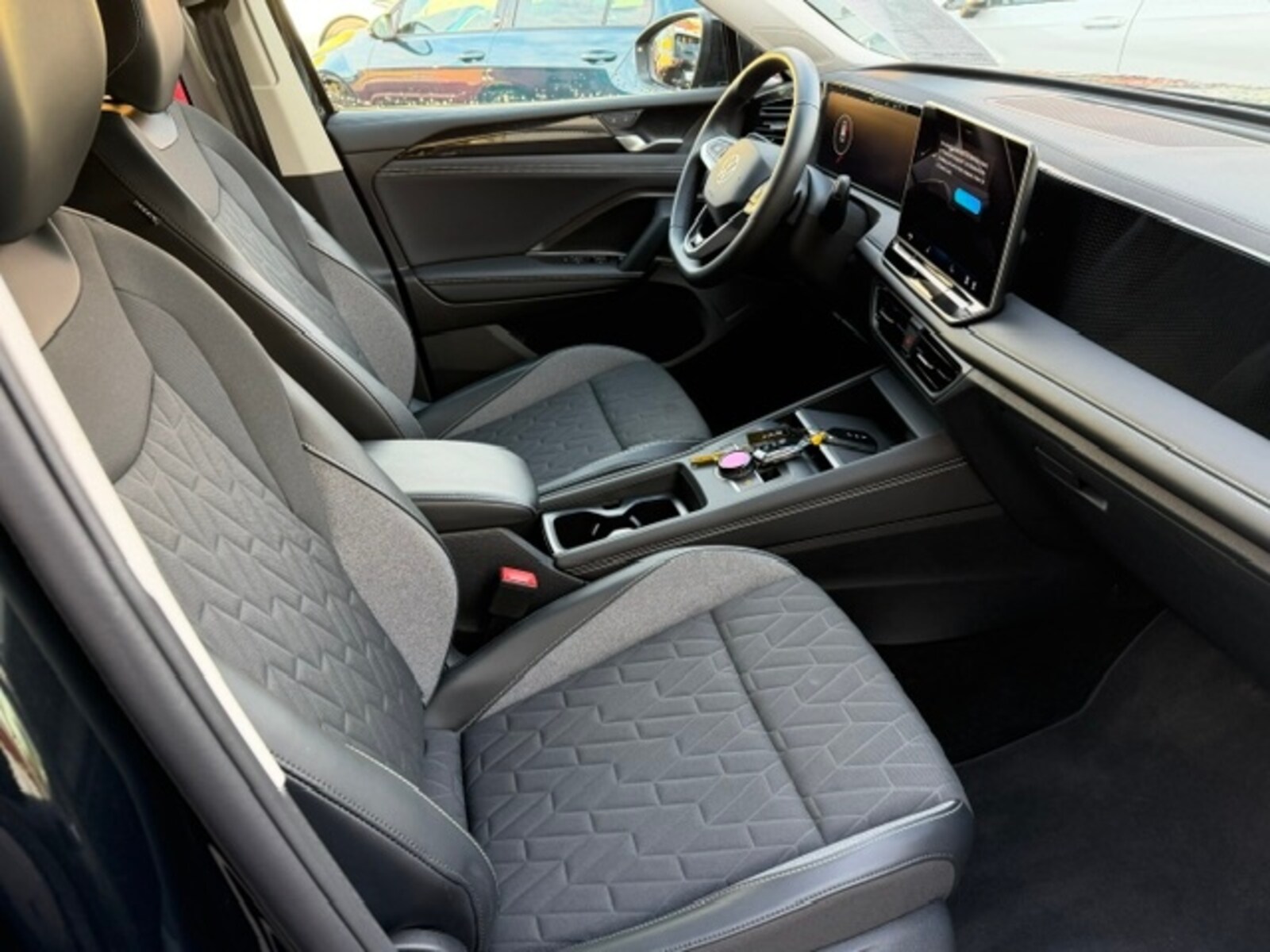 Volkswagen Tiguan – Bild 11