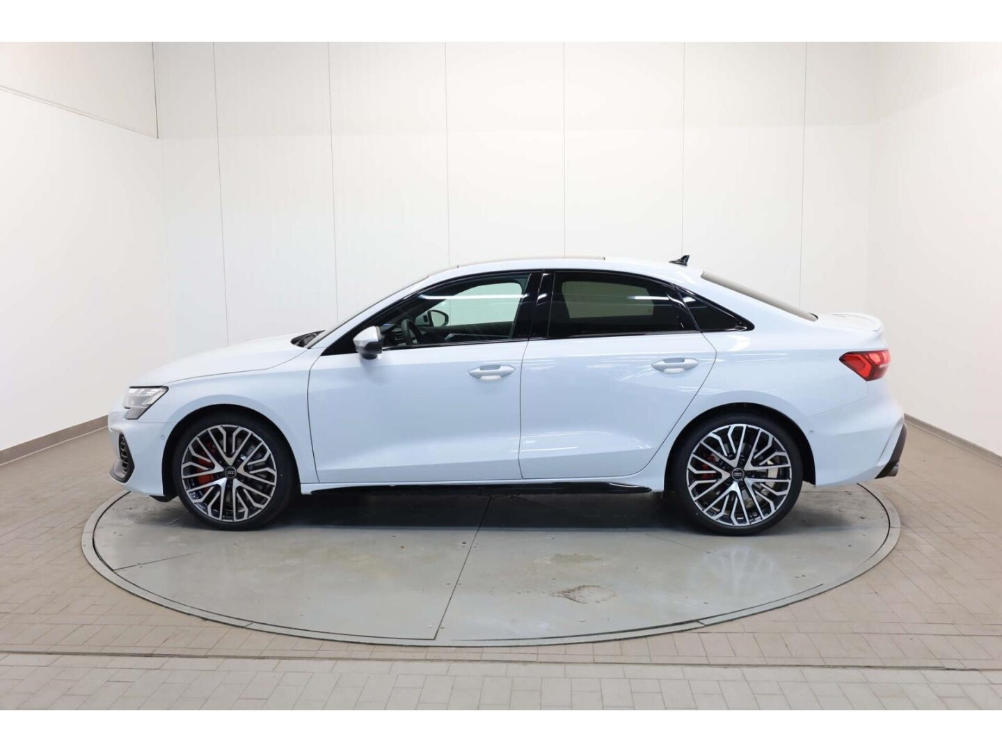 Image about Audi S3 Limousine TFSI quattro S tronic