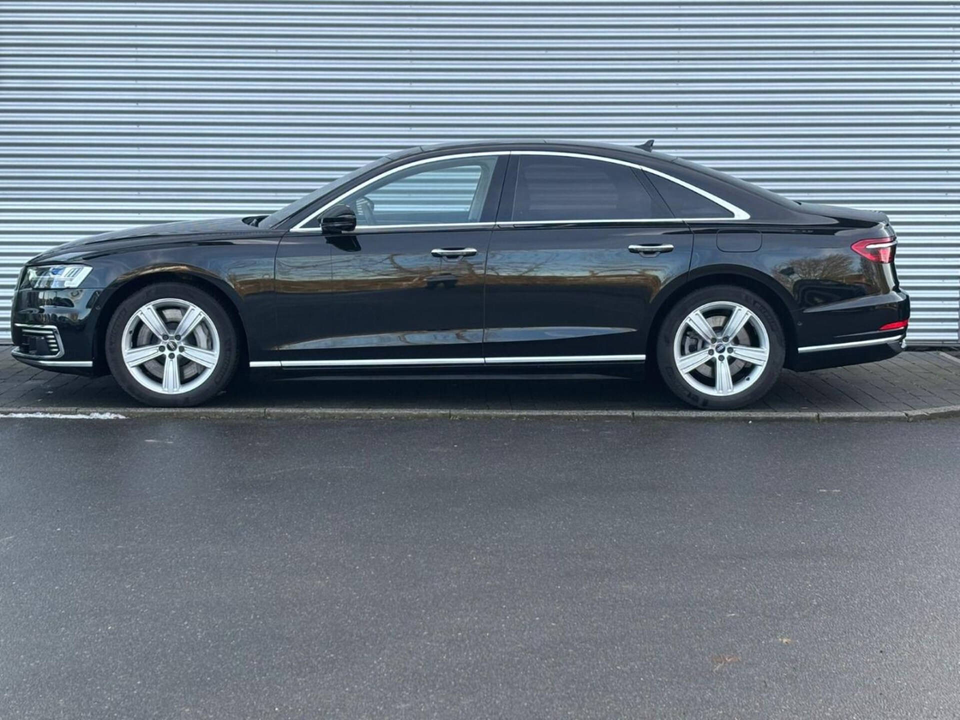 Audi A8 TFSI e