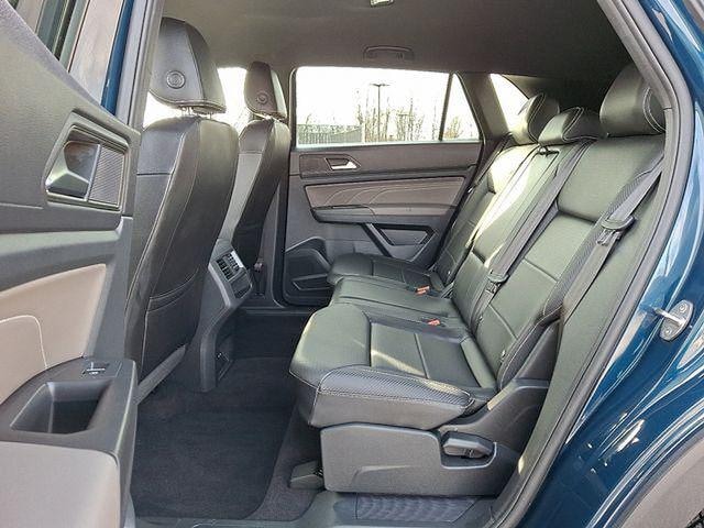 2022 Volkswagen Atlas Cross Sport SE w/Tech - Photo 13