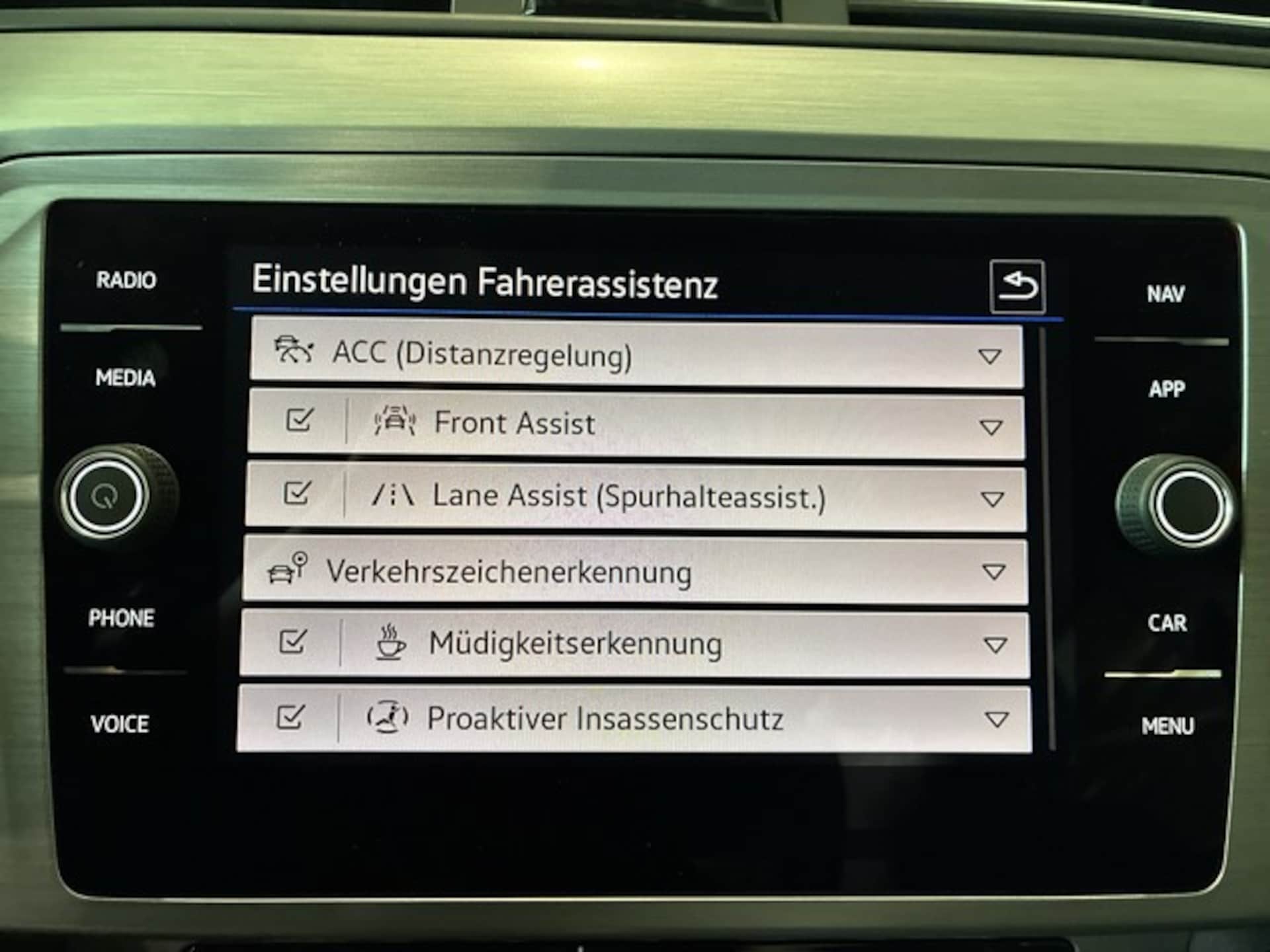 Volkswagen Passat Variant Basis-Modell