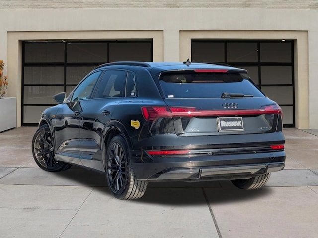 2022 Audi e-tron