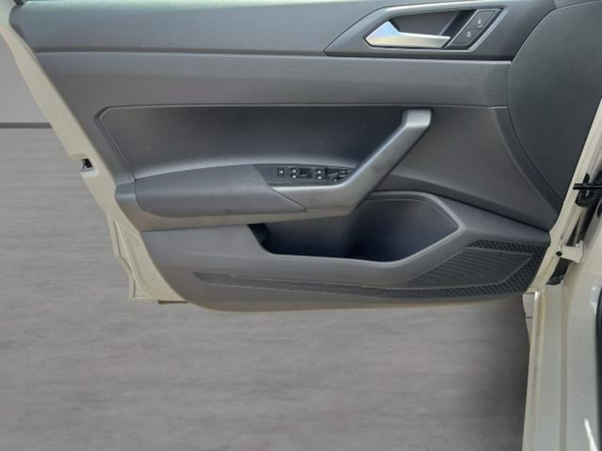 Volkswagen Polo Basis-Modell