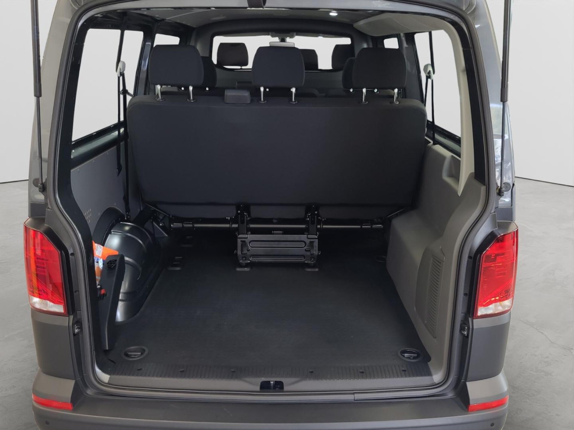 Volkswagen T6.1 Transporter Kombi langer Radstand