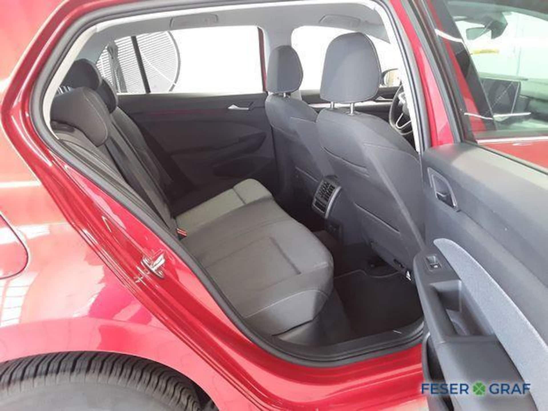 Volkswagen Golf Life