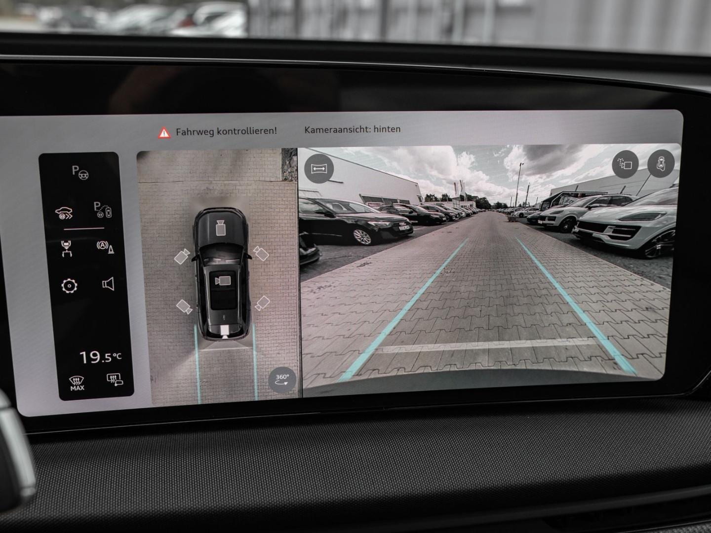 Bild über Audi Q7 SUV TDI quattro 220 kW tiptronic - für weitere Informationen kontaktieren Sie den Audi Partner