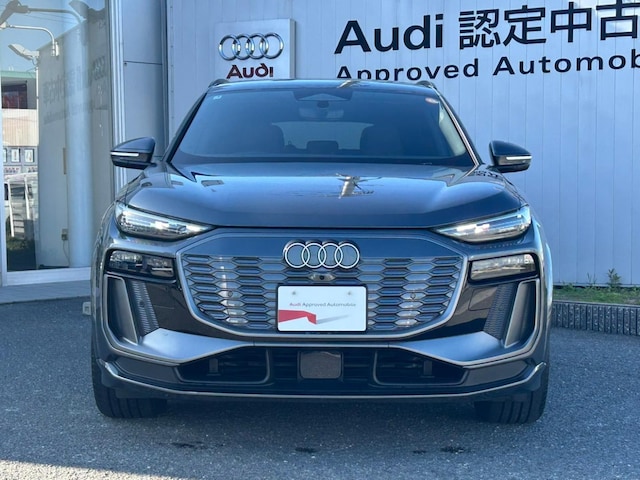 Audi Q6 SUV e-tron quattro advanced for more details contact your dealer