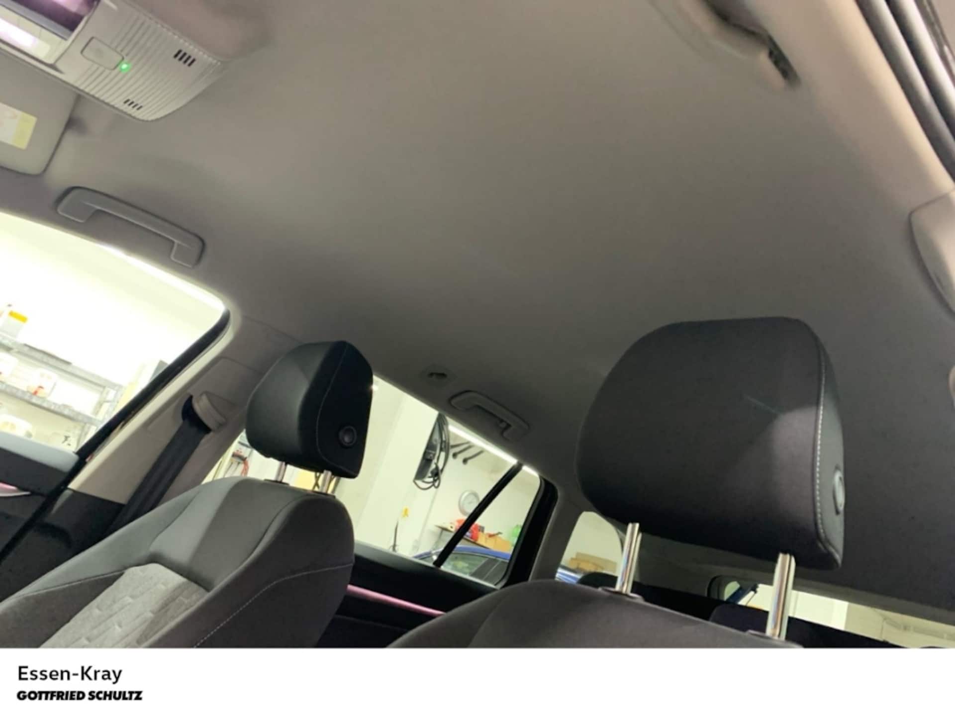 Volkswagen Golf Variant Life