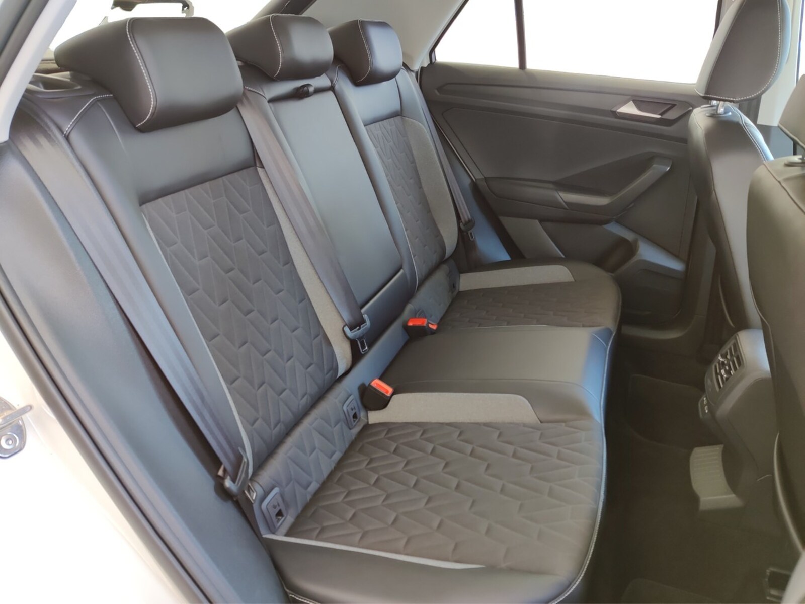 Volkswagen T-Roc – Bild 10