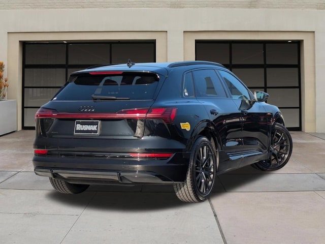 2022 Audi e-tron