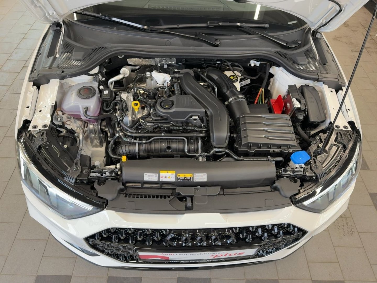 Bild über Audi A1 allstreet 35 TFSI S tronic - für weitere Informationen kontaktieren Sie den Audi Partner