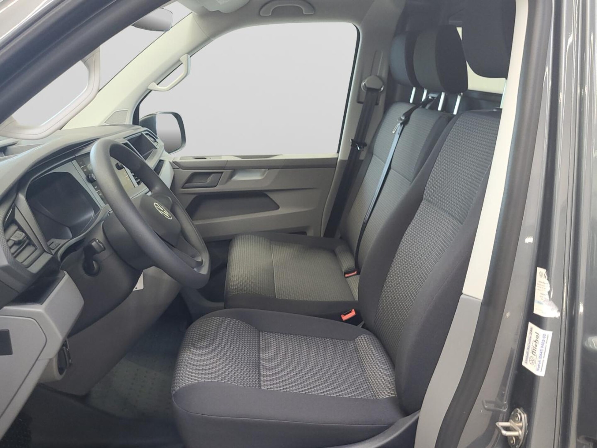 Volkswagen T6.1 Transporter Kombi langer Radstand